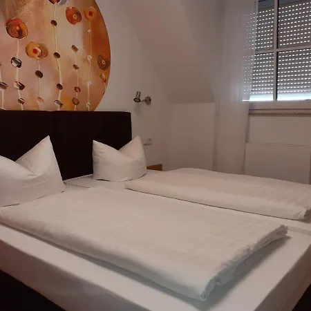 Am Schloss Hotel 3*
