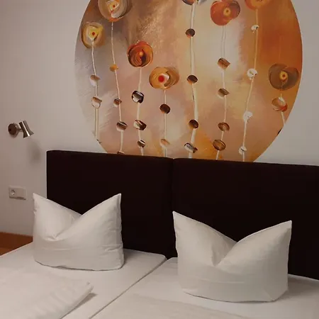 Am Schloss Hotel 3*