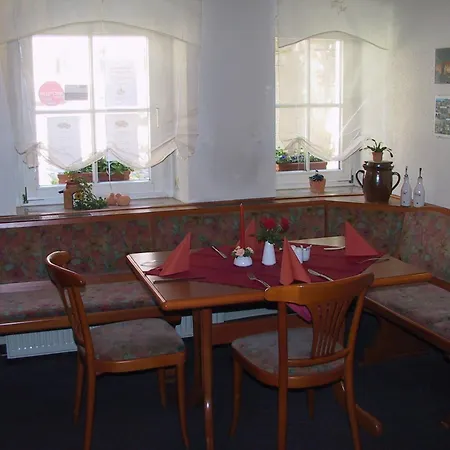 Hotel Am Schloss 3*