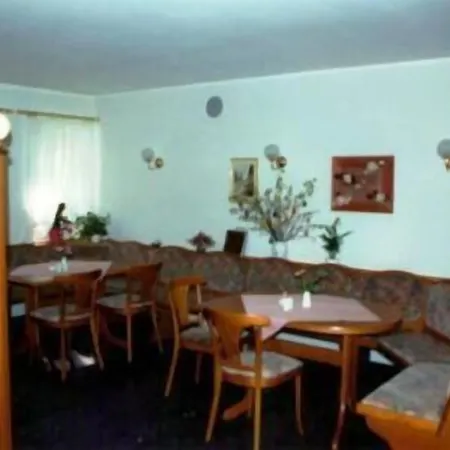 Am Schloss Hotel 3*