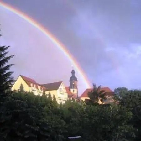Hotel Am Schloss 3*