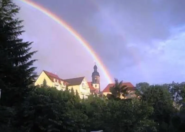 Hotel Am Schloss 3*